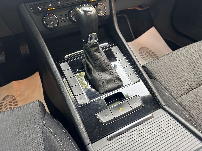 Škoda Superb 2.0TDI-110KW.DSG.TAŽNÉ-ZÁRUKA - fotka 30 z 48