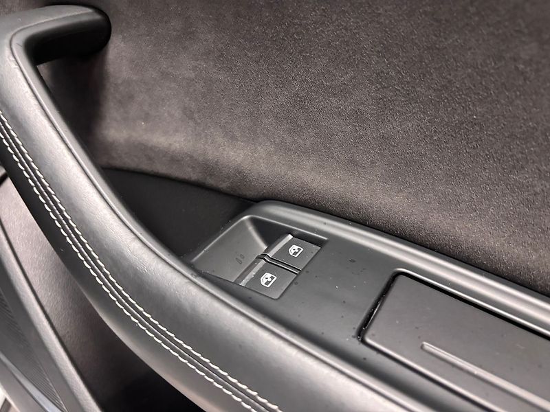 Audi Q8 50 3.0 TDI QUATTRO S-LINE - fotka 24 z 34
