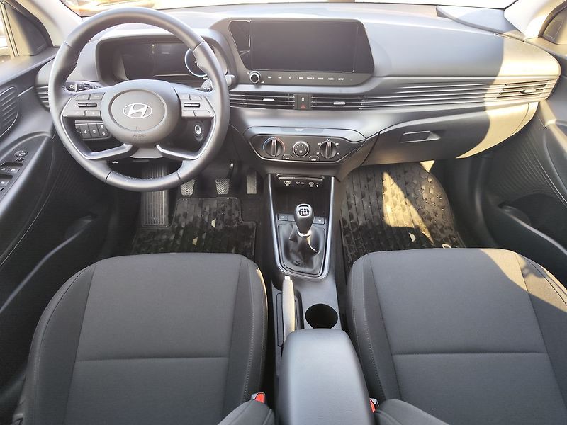 Hyundai i20 1.2i/58kW Smart - fotka 12 z 30