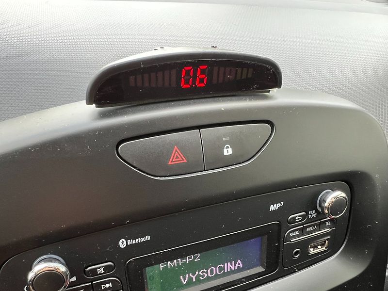 Renault Clio (2015) 1.2i 16V 54kW! Tažné! 2x kola! - fotka 24 z 26