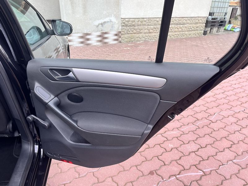 Volkswagen Golf 1.4 59KWMPI,NAVI,DVD,TZ,2xKOLA - fotka 18 z 45