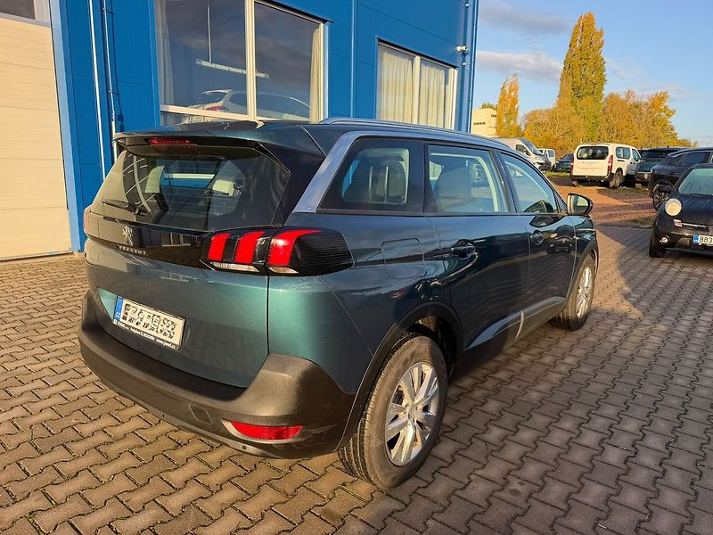 Peugeot 5008 ACTIVE 1.2PT 130 MAN6 7míst - fotka 7 z 11