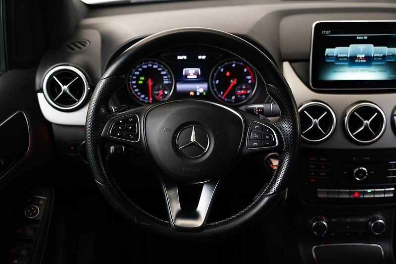 Mercedes-Benz Třídy B - fotka 18 z 25