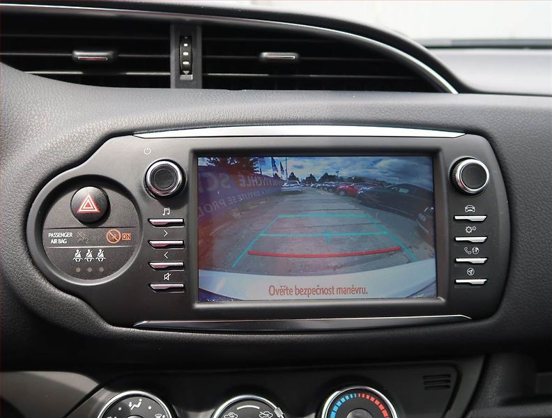 Toyota Yaris (2019) Y20 1.5 Dual VVT-i, Serv.kniha - fotka 15 z 19