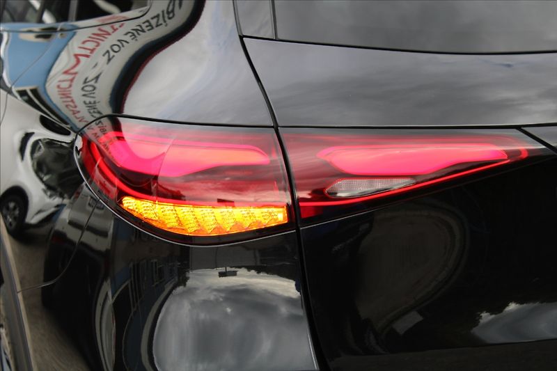 Mercedes-Benz GLC 3,0 450D  1MAJ,4x4,AMG-LINE - fotka 48 z 48