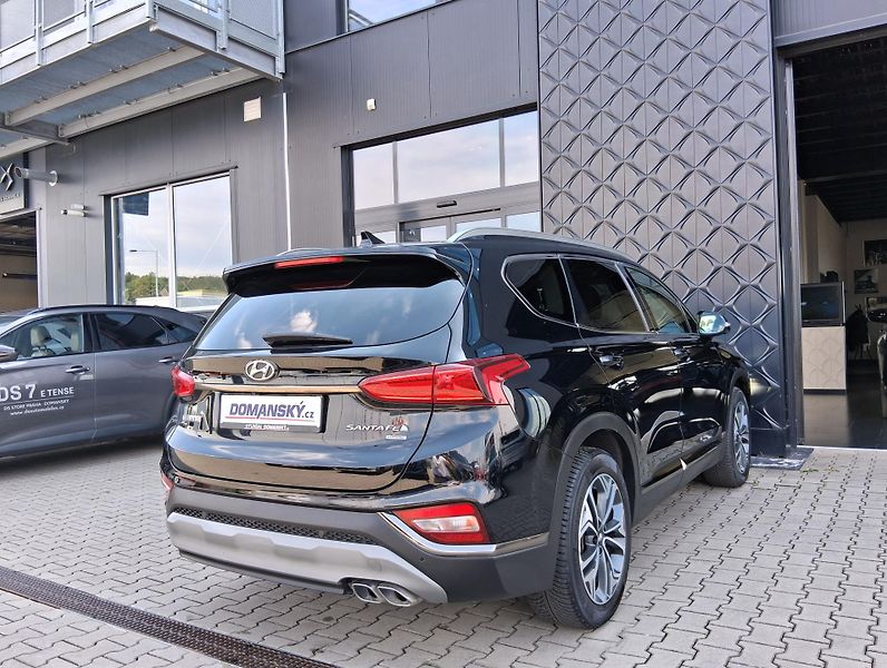 Hyundai Santa Fe PRE. LUXURY 2.2 CRDi 4x4 147kW - fotka 3 z 43