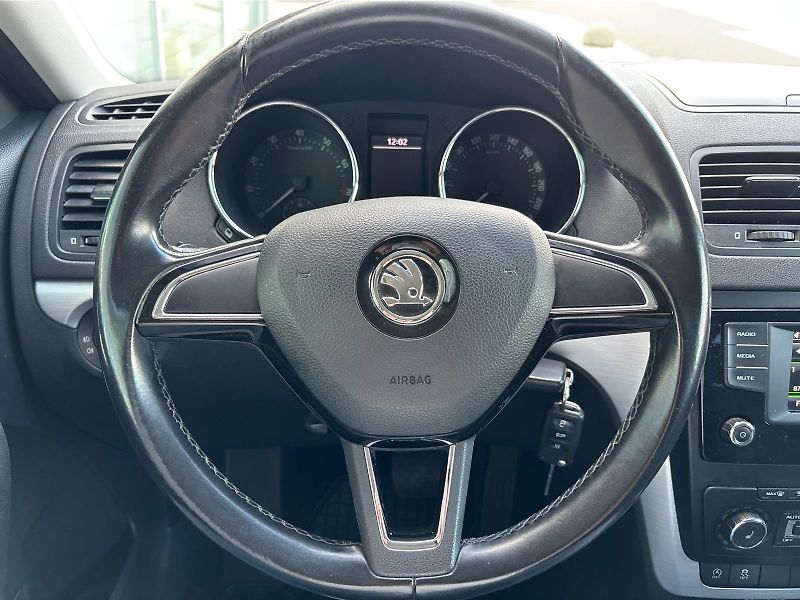 Škoda Yeti 1.2TSi 81kW Ambition PLUS DSG - fotka 14 z 30
