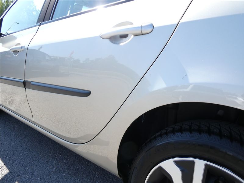 Renault Clio 1,6 i16V automat,serviska,závě - fotka 16 z 47