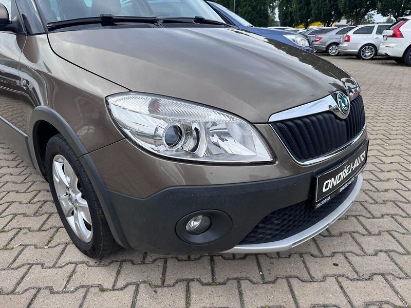 Škoda Roomster (2012) SCOUT 1,6 TDI 66 KW BELGIE STK - fotka 10 z 50