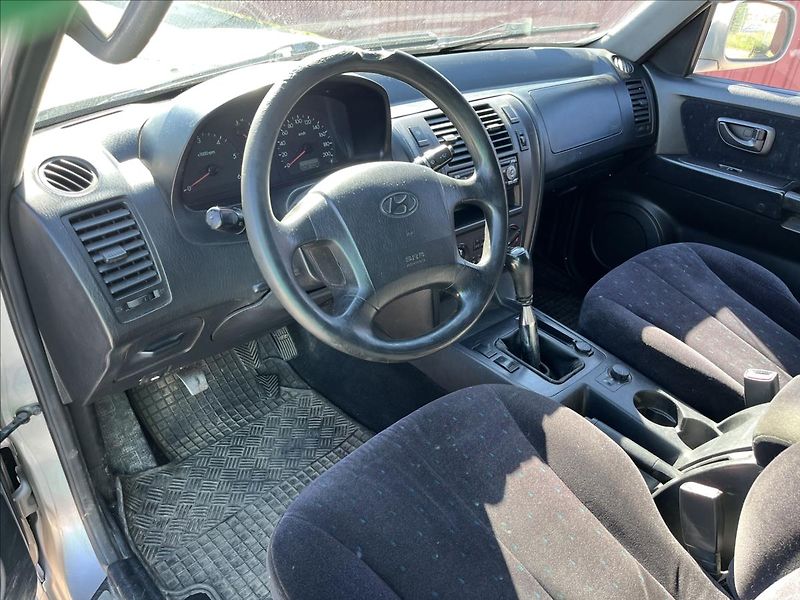 Hyundai Terracan 2,9 CRDi 110KW 4x4 TAŽNÉ - fotka 9 z 29