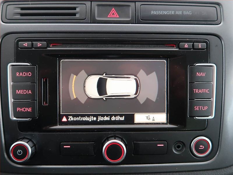Volkswagen Tiguan (2011) Exclusive 2.0 TDI, 4X4 - fotka 17 z 23