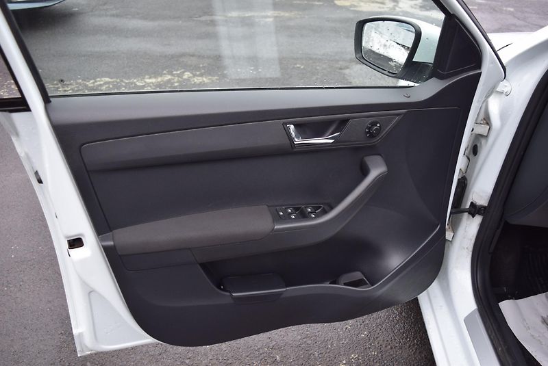 Škoda Fabia (2016) 1.2TSI 81kw AMBITION JOY OPS - fotka 20 z 49
