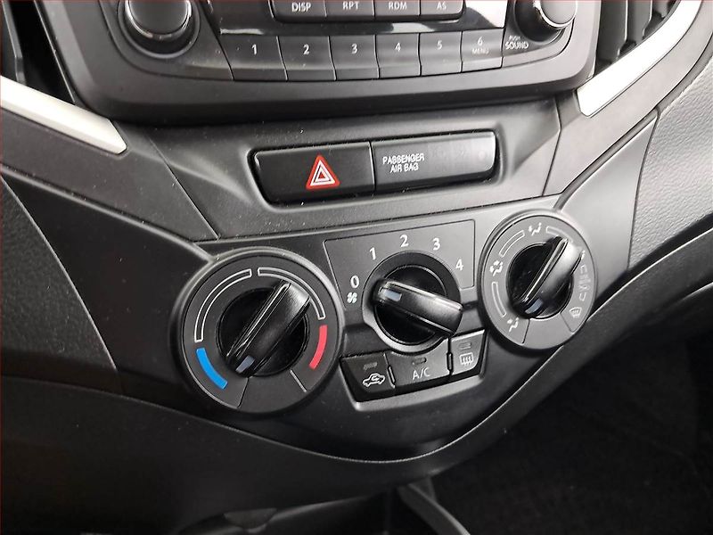 Suzuki Baleno (2017) 1.2 DualJet, Park. senzory - fotka 14 z 16
