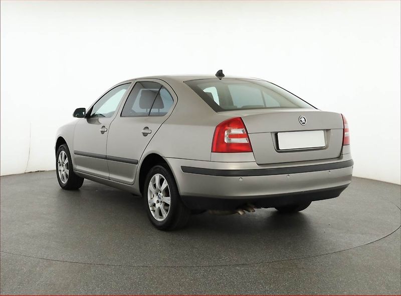 Škoda Octavia (2008) 1.9 TDI, Serv.kniha, po STK - fotka 4 z 14