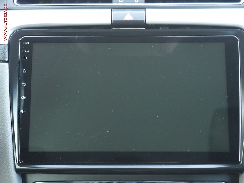 Škoda Superb (2013) 2.0 TDi 4x4, ČR, DSG, bixen - fotka 11 z 17