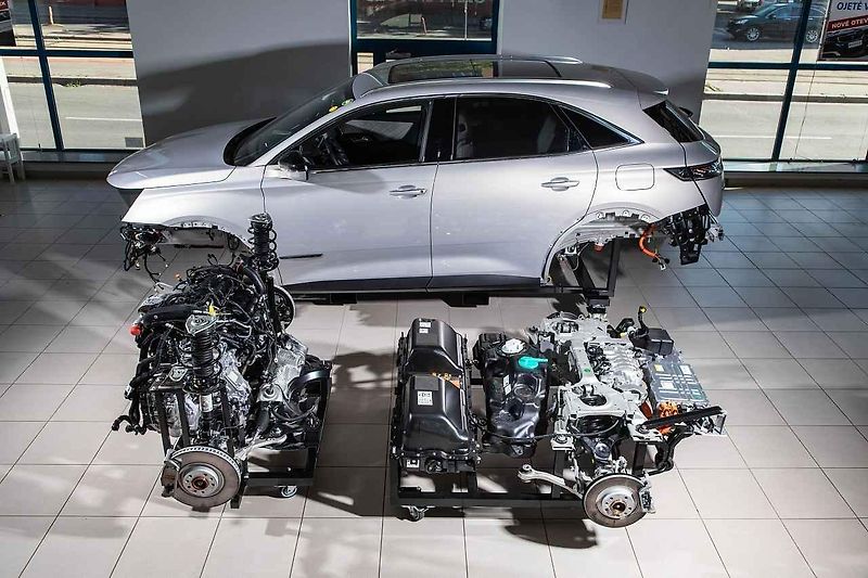 Elektromobil DS3 Crossback E- Tense právě vstupuje na český trh