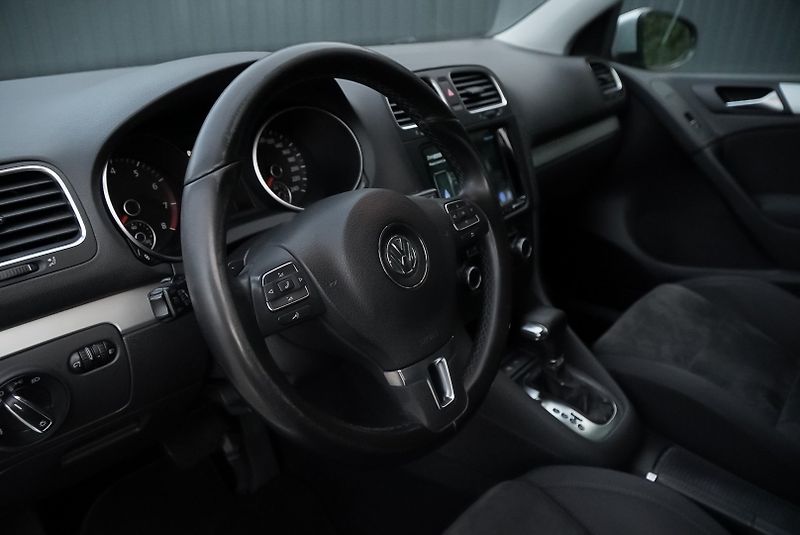 Volkswagen Golf (2010) 1.4 TSI HIGHLINE - fotka 18 z 27
