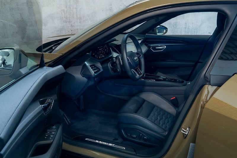 Audi Ostatní 350kW Laser HUD NightV ZÁRUKA - fotka 17 z 42