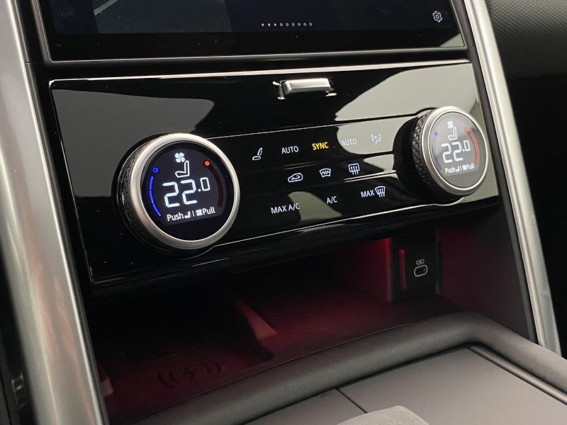 Land Rover Discovery P360 R-DYNAMIC SE AWD - fotka 28 z 42