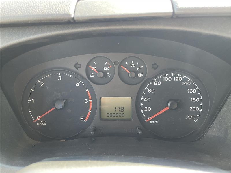 Ford Transit 2,2 TDCi*DPH*ČR*1. maj.*prav. - fotka 11 z 31