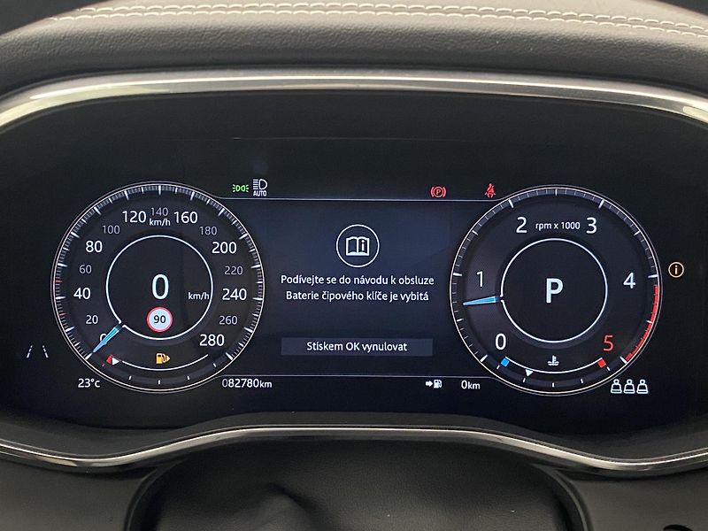 Jaguar F-Pace D300 R-DYNAMIC HSE AWD AUT CZ - fotka 25 z 48
