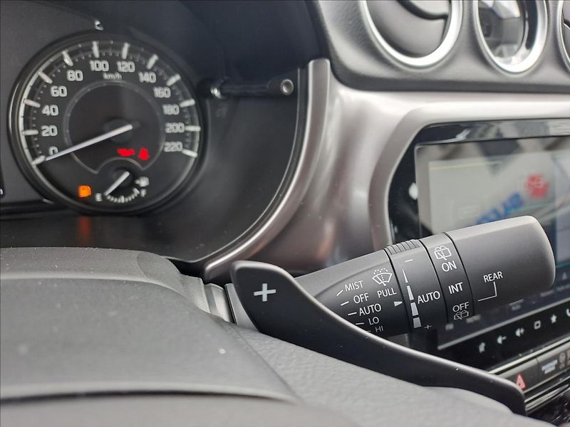 Suzuki Vitara (2026) 1,4 BoosterJet Premium AllGrip - fotka 18 z 23