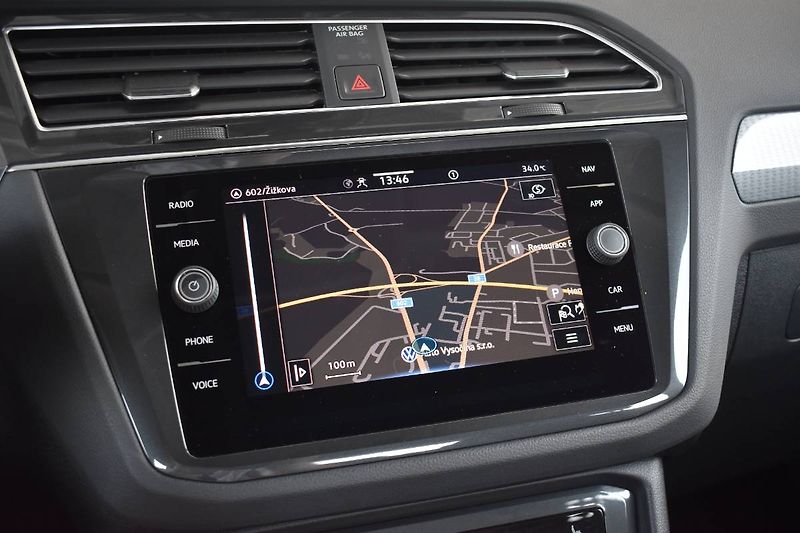 Volkswagen Tiguan (2022) 1.5TSI 110kW Manuál,LED - fotka 16 z 23