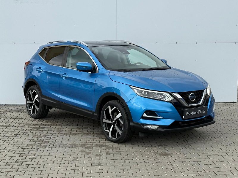 Nissan Qashqai 1.3 DIG-T DCT Tekna - fotka 6 z 29