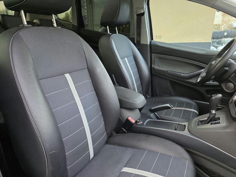 Ford Kuga 2.0-AUTOMAT-KŮŽE/TEXTIL-ODĚRKY - fotka 14 z 27