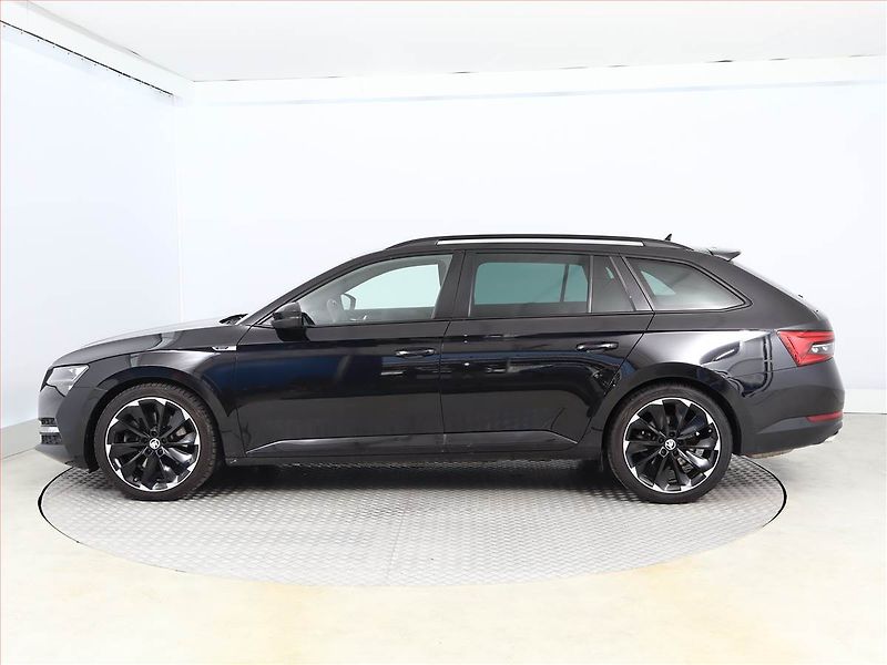 Škoda Superb (2021) Sportline 2.0 TSI - fotka 3 z 19