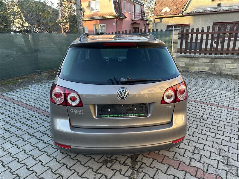 Volkswagen Golf Plus 1,2 TOP stav 1.majitel - fotka 5 z 22