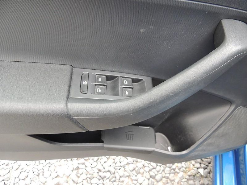 Škoda Rapid (2014) 1.2TSi,77kw,dobrá výbava - fotka 16 z 40