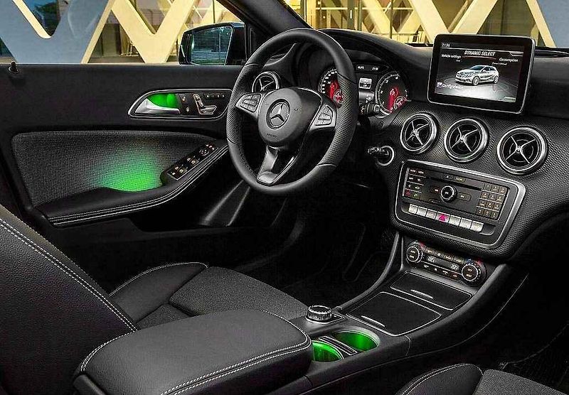 Mercedes-AMG A 45.