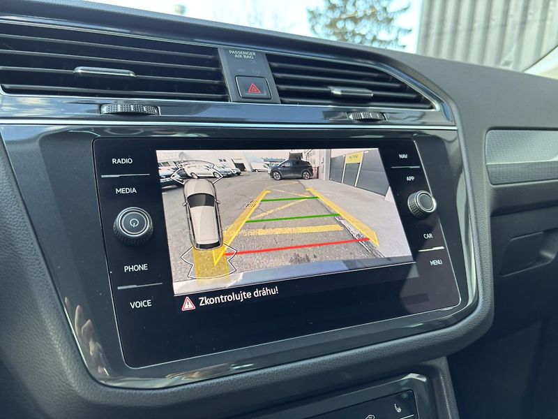 Volkswagen Tiguan (2024)  Life 2.0 TDI (110 kW) TZ AUT - fotka 14 z 22
