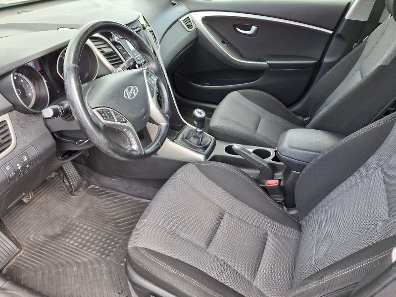 Hyundai i30 (2015) Kombi - fotka 6 z 31