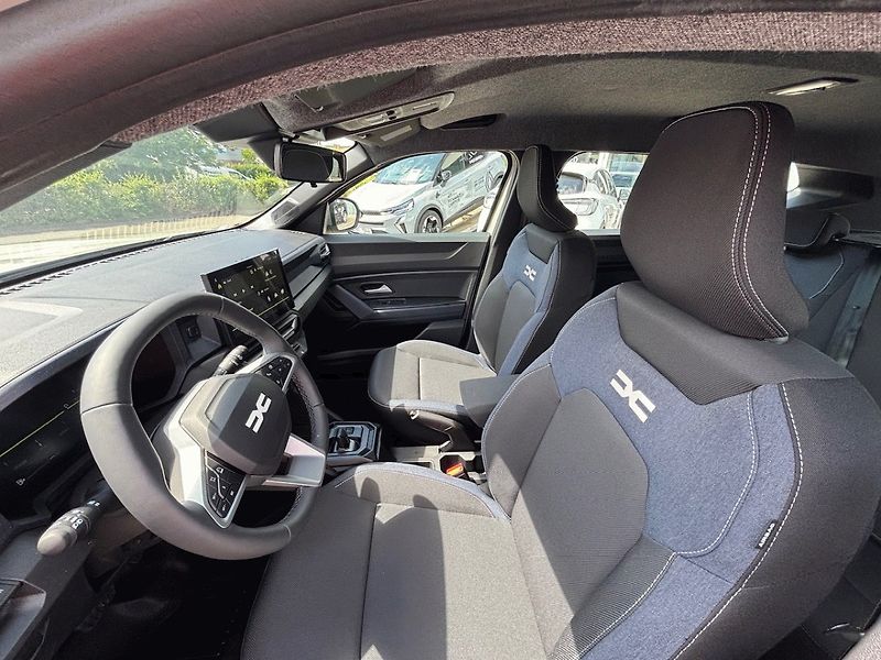 Dacia Duster (2026) expression hybrid 155 - fotka 9 z 12