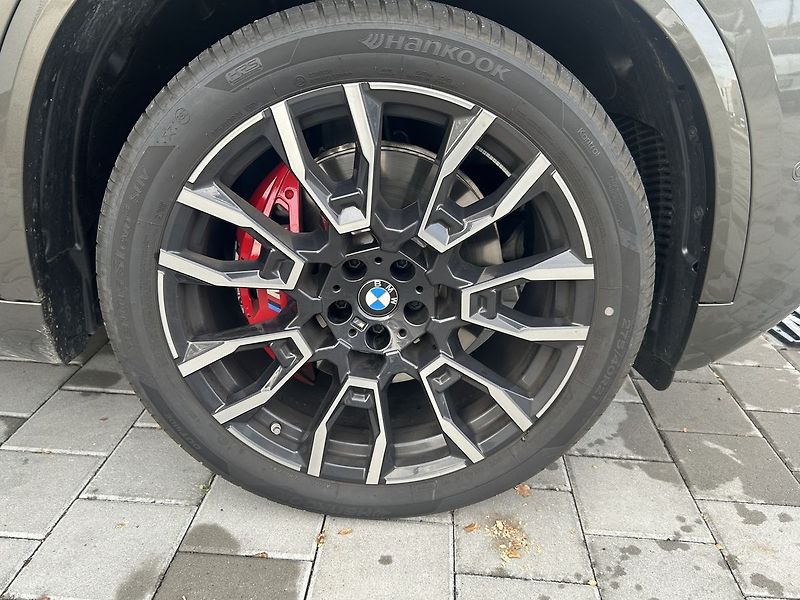 BMW X5 xDrive40d M Sport Pro - fotka 29 z 33