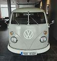 Aleš Fousek z Ústí nad Labem vlastní Volkswagen T1 Bus z roku 1964. Auto, které si oblíbilo hnutí Hippies. Aleš se svým bratrem Michalem současně provozuje autoservis v bývalé provozovně Toyoty v Solvayově ulici.