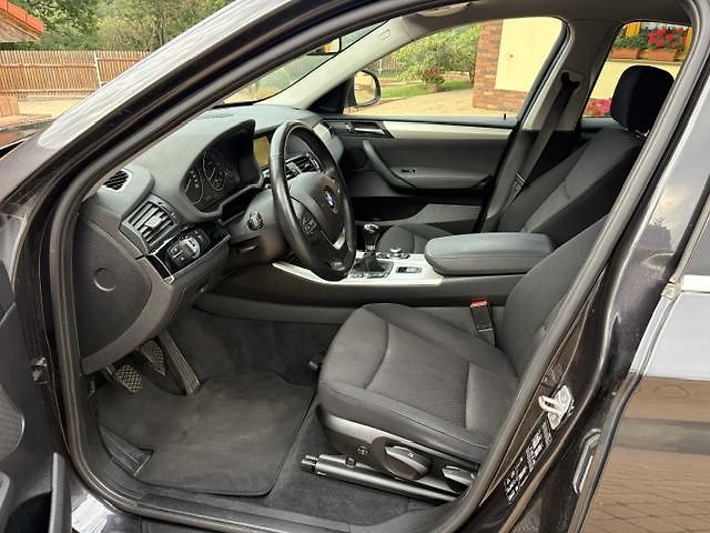BMW X4 X DRIVE 20D - fotka 25 z 29