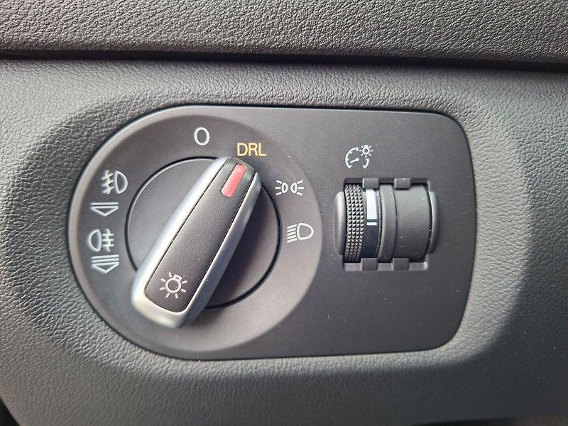 Audi A3 (2010) 1.2TFSI 77kW 6MAN -TAŽ.ZAŘ. - fotka 17 z 48
