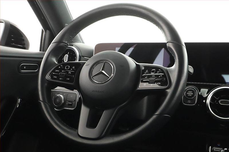 Mercedes-Benz Třídy A (2020) A 180 d - fotka 19 z 21