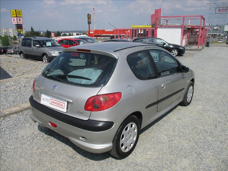 Peugeot 206 1,4 i, klima, serv.kniha, CZ - fotka 4 z 17