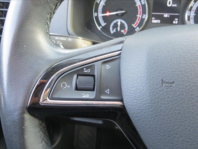 Škoda Karoq 1,5 TSI 110kW Ambition DSG ČR - fotka 17 z 22