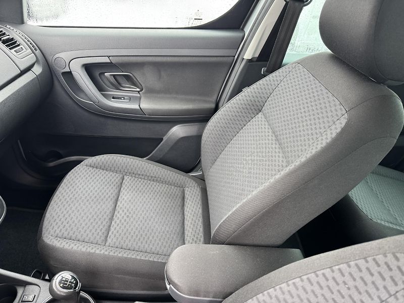 Škoda Roomster (2010) 1.2 51KW 1.MAJITEL 85000KM! - fotka 15 z 36