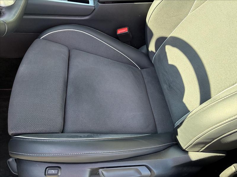 Volkswagen Passat 2,0 TDI IQ-LIGHT KAMERA 360 - fotka 12 z 33