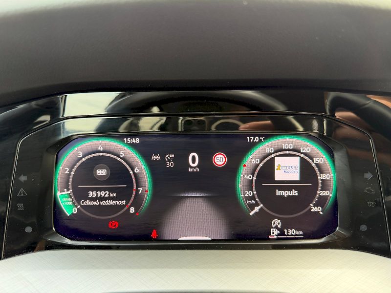 Volkswagen Golf (2024) 1.5 TSI 110kW Life - fotka 14 z 35