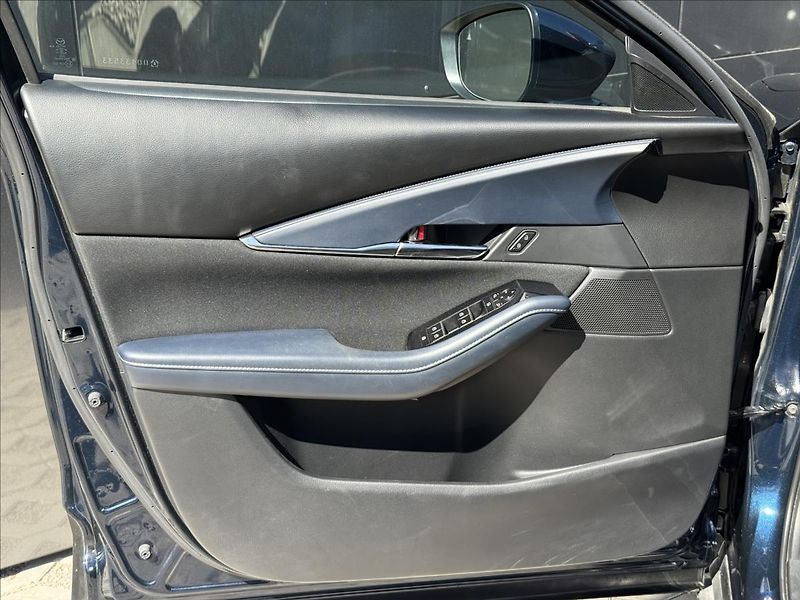 Mazda CX-30 2,0 Skyactiv-G Exceed AT - fotka 26 z 30