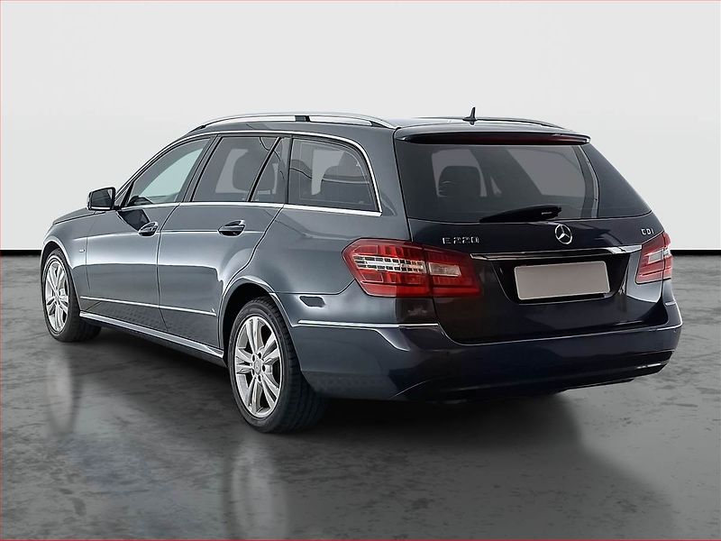 Mercedes-Benz Třídy E (2010) Avantgarde E 220 CDI, Navi - fotka 4 z 19