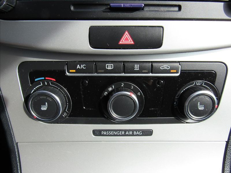 Volkswagen Passat 1,6 TDi 77kW Variant - fotka 18 z 30