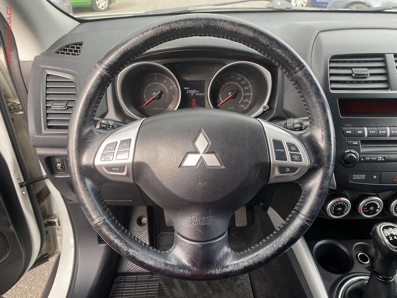 Mitsubishi ASX (2011) 1.6i, ČR, AC, temp - fotka 11 z 20